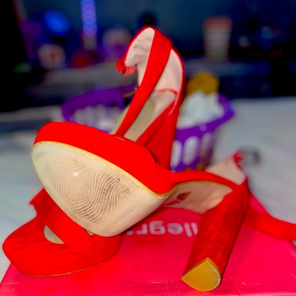 Women's Red Hi-Lo High Heel Platform Pump Sandals - Picture 3 of 3